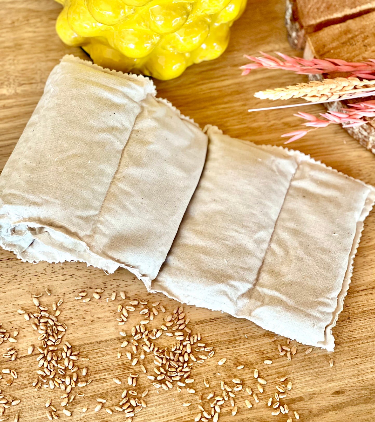 Grande bouillotte rectangulaire déhoussable – Chauffante artisanale en graines de blé, coton vichy noir et blanc