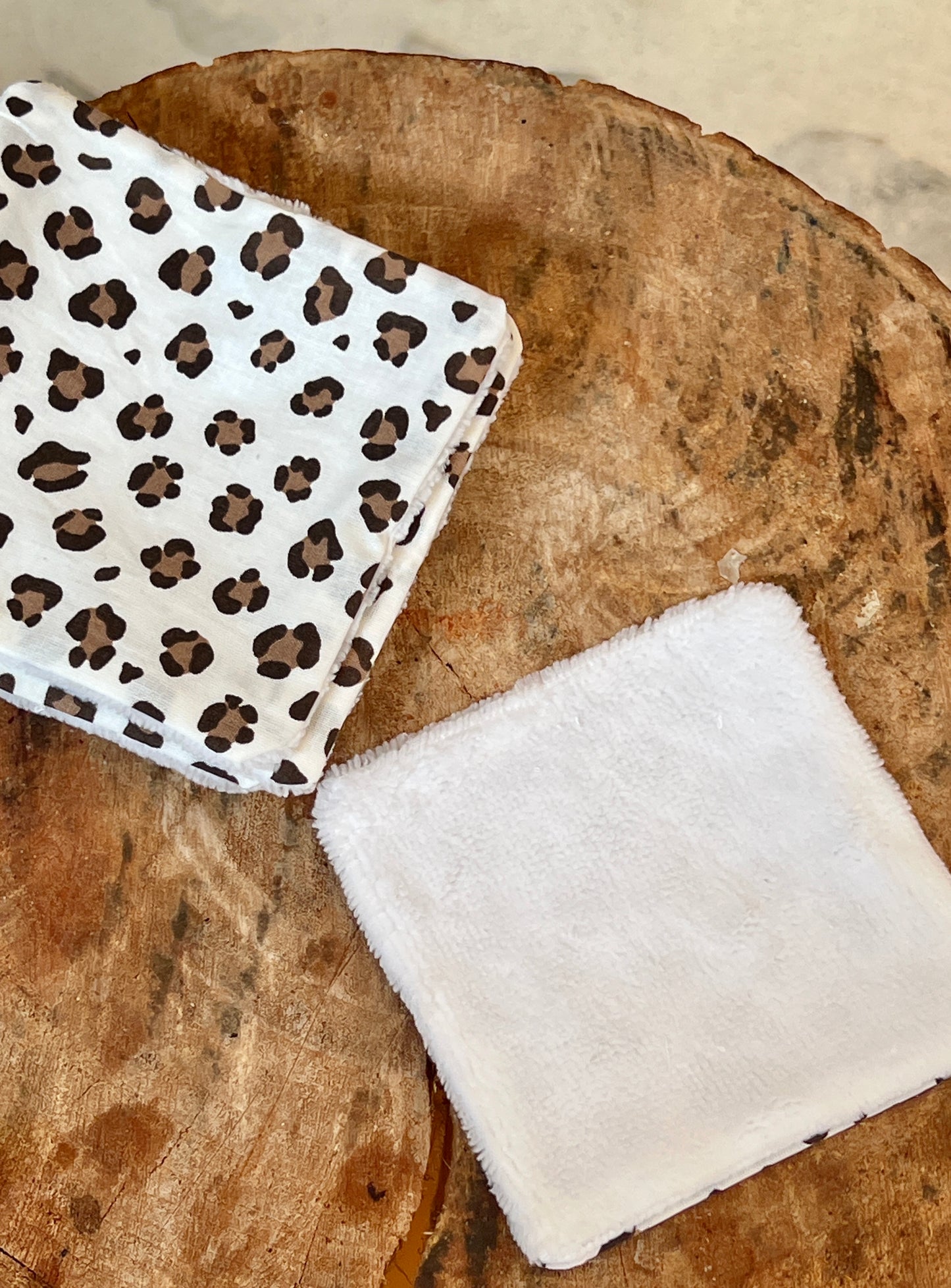 đ Lingettes lavables en coton de bambou bio â Motif lĂ©opard sauvage