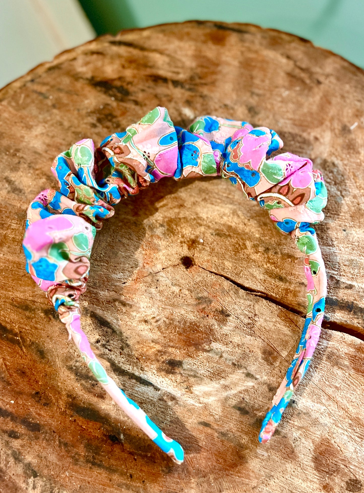 Serre-tête bouffant fleuri – Coton rose, bleu et ton – Filles & Adultes