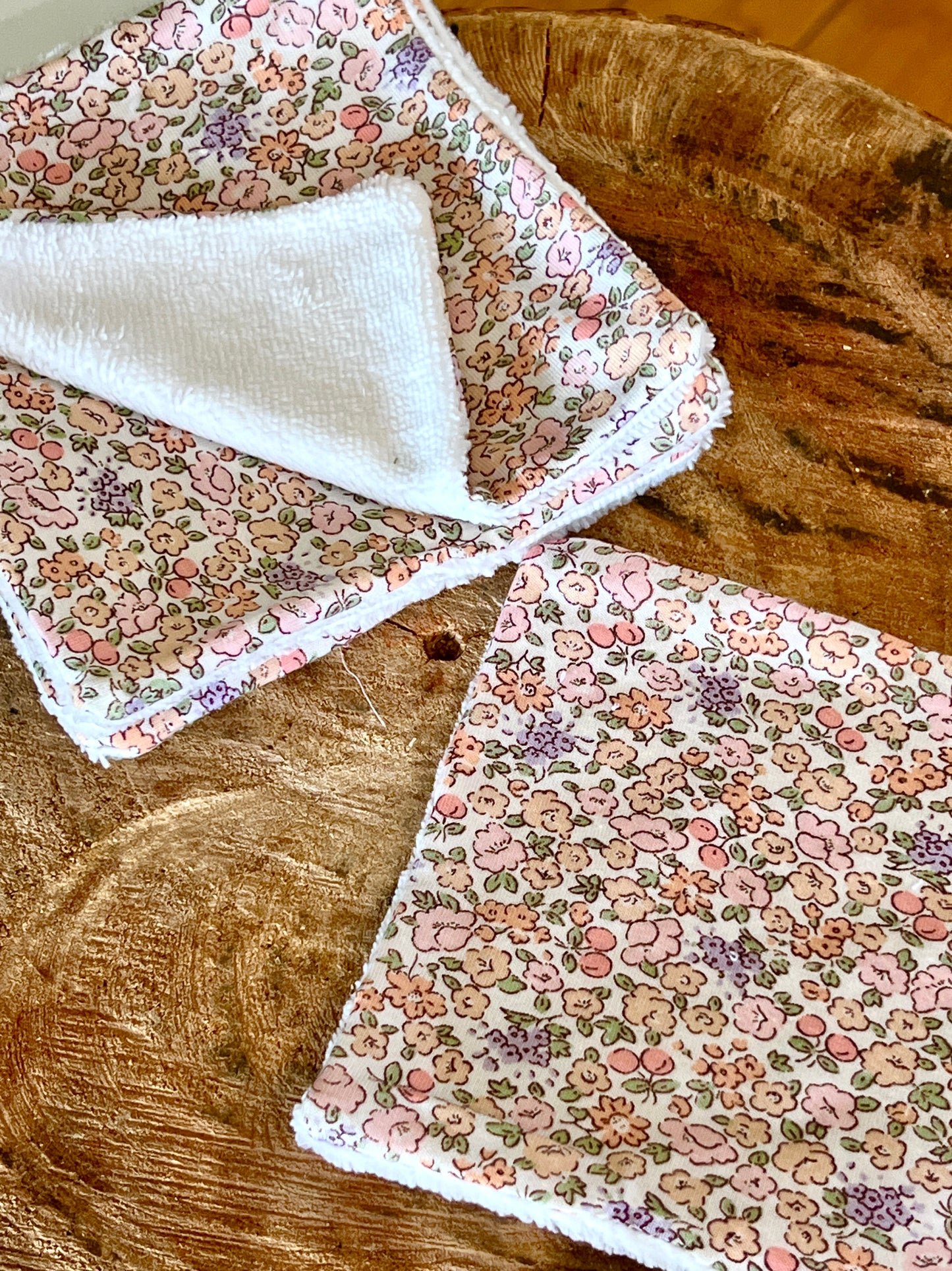 Lingettes lavables XL en coton de bambou bio – Motif fleuri rose pâle