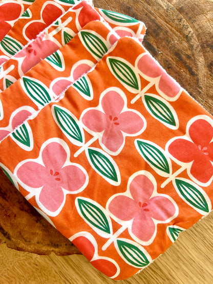 Semainier de lingettes XL 14x14 cm – Motifs années sixties funky orange et rose, lavables en machine à 40 °C