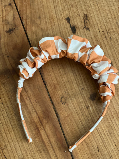 Serre-tête bouffant en coton – Motif damier élégant et confortable