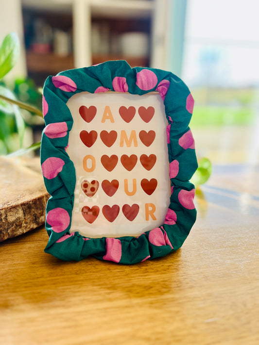 Cadre photo à froufrou – Vert & Pois Roses, artisanal et pétillant