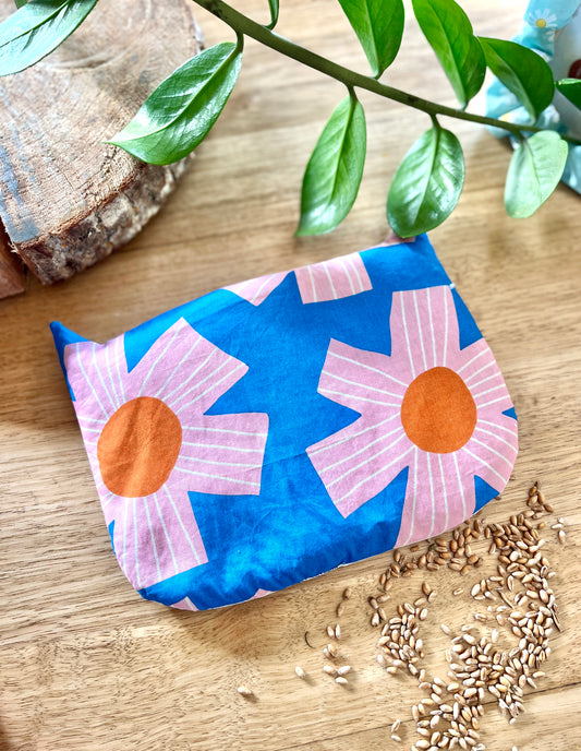 Bouillotte sèche Bleu Fleurs Orange & Rose – Artisanale, lumineuse & réconfortante