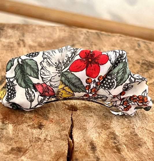 🌸 Barrette à Clip Fleurie – Douceur & Style Printanier