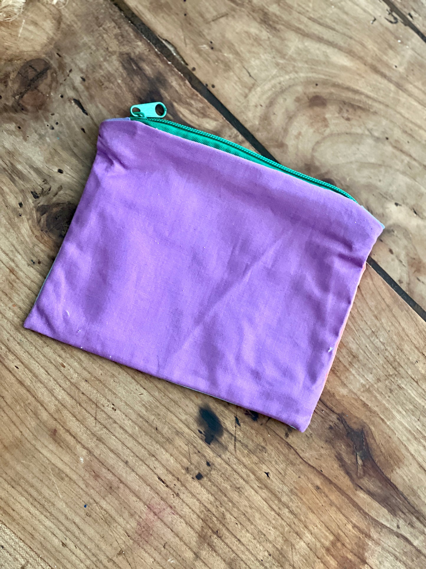 Petite trousse Louisette marguerites – Pochette écoresponsable en tissu recyclé K-Way et coton