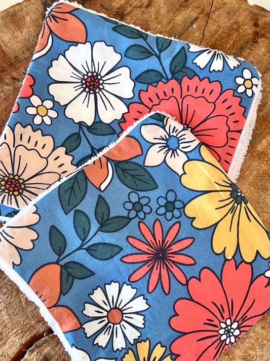 Lingettes lavables XL en coton de bambou bio – fleurs dans les tons bleu, orange et jaune