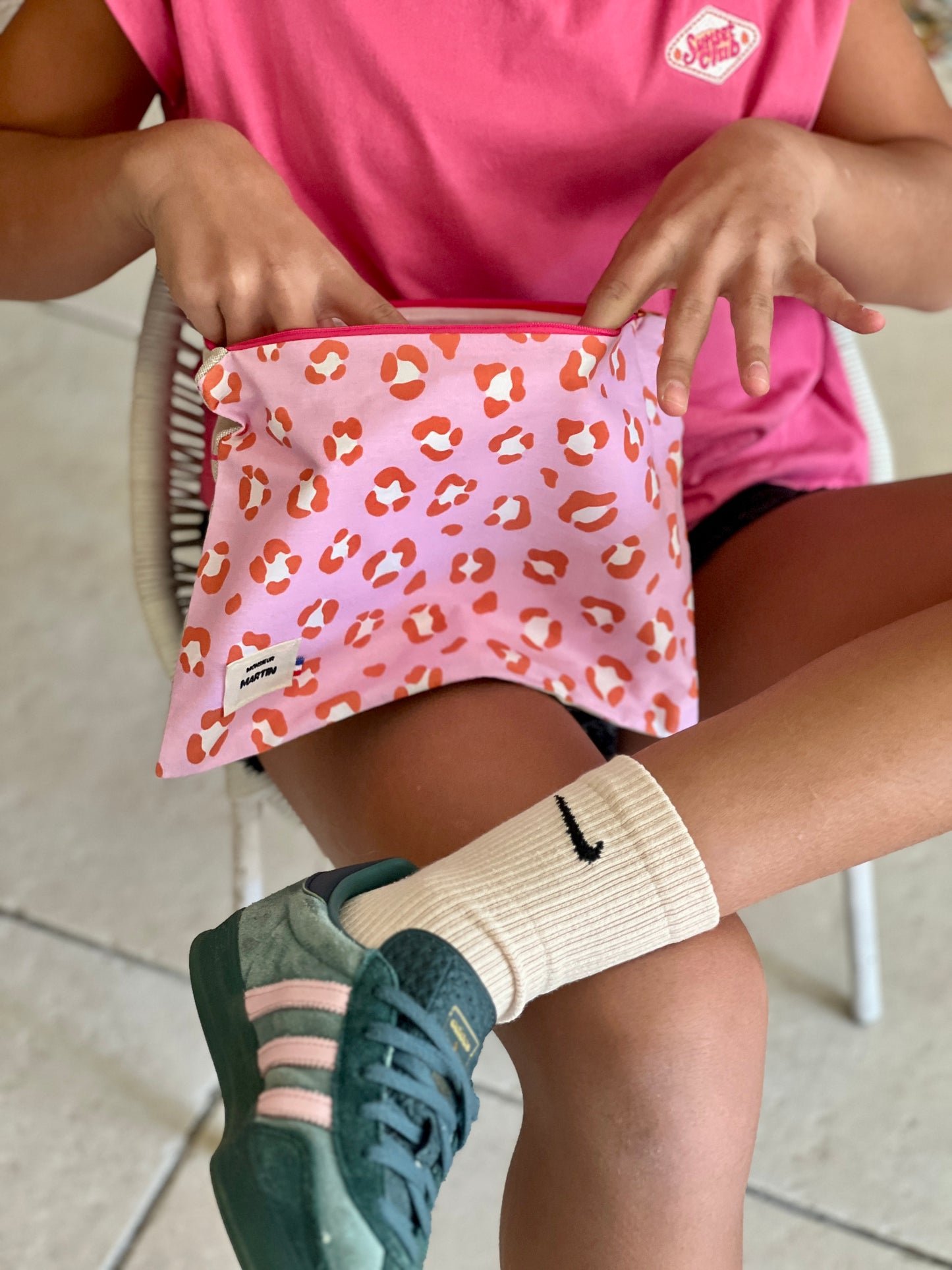 Grande Pochette Louisette – Coloris rose, léopard et carreaux, pratique et lavable en machine