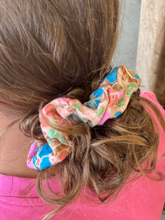 Chouchou rose fleuri en coton – Accessoire cheveux féminin et tendance