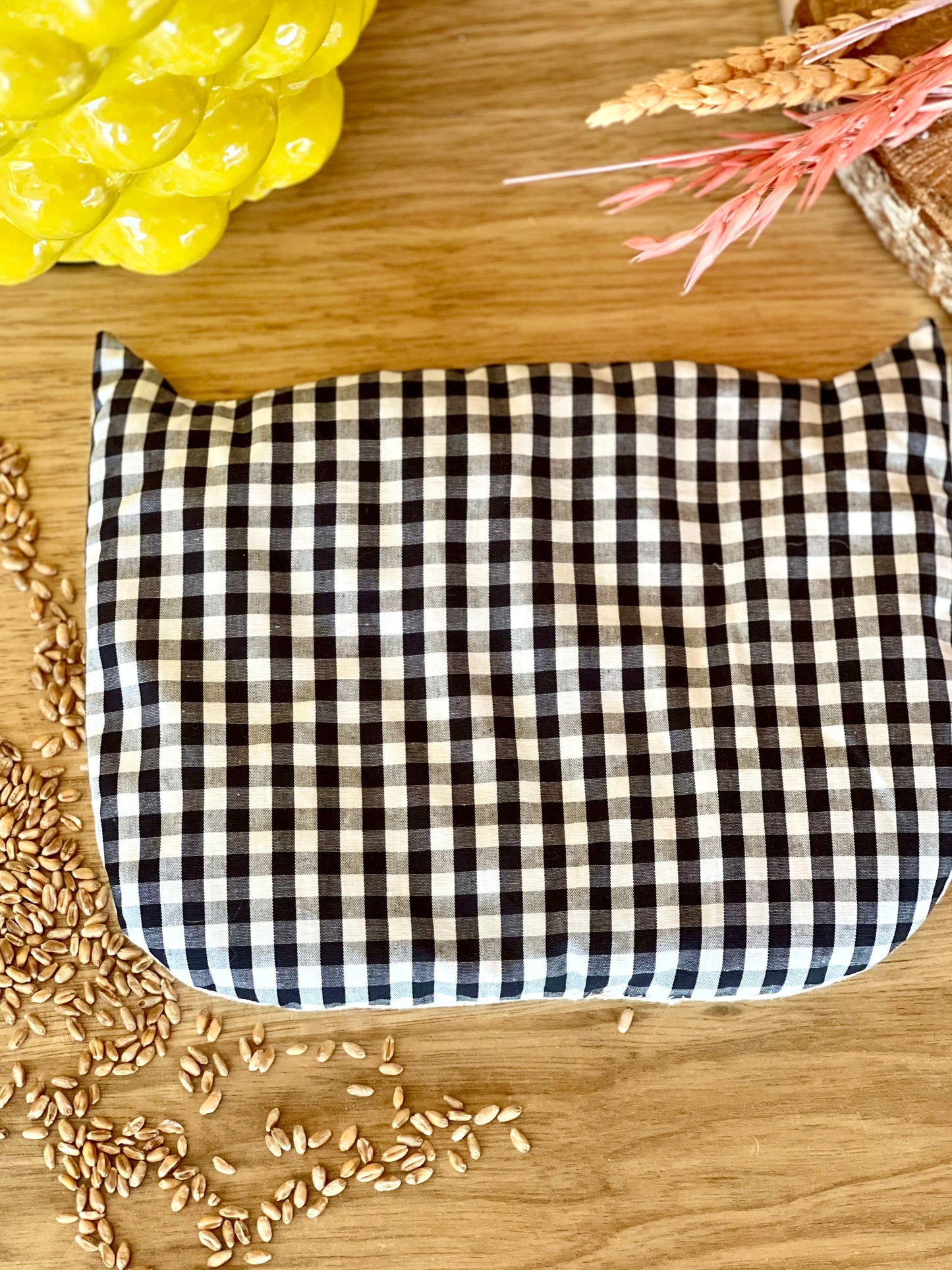 Bouillotte Chat Vichy noir– Bouillotte sèche artisanale garnie de blé